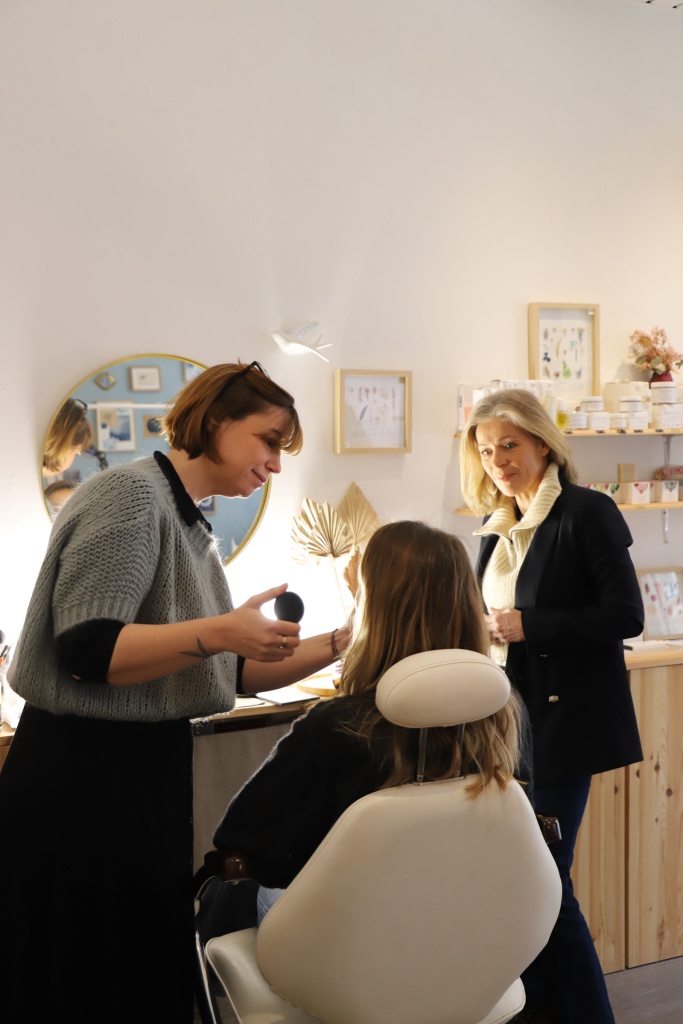 Cours de maquillage mère/fille