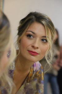 Maquillage mariée, rouge à lèvres rose