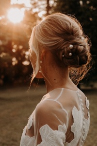 chignon de mariée avec perles